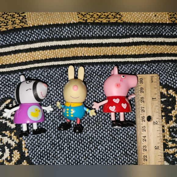 Peppa Pig & friends figures lot of 3 plastic 2.5in tall - Picture 2 of 3